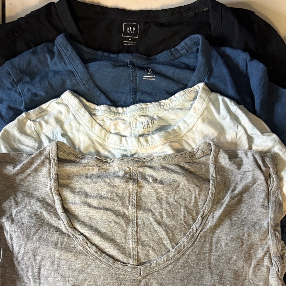 GAP Women’s T-Shirts Bundle | EUC | Sz XS
